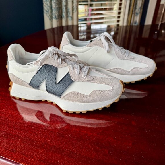 New Balance 327 Moonbeam Black – Women’s Size 9.5 - Picture 1 of 13